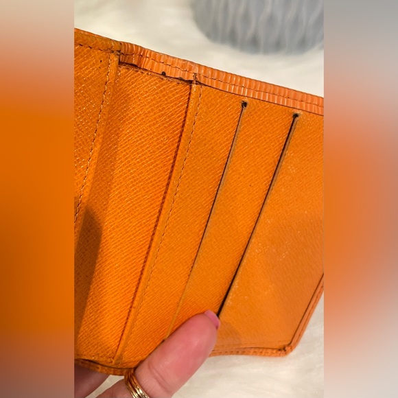 Authentic Louis Vuitton Epi Porte Feiulle Elise Wallet On A Chain | SP00… - Picture 16 of 16